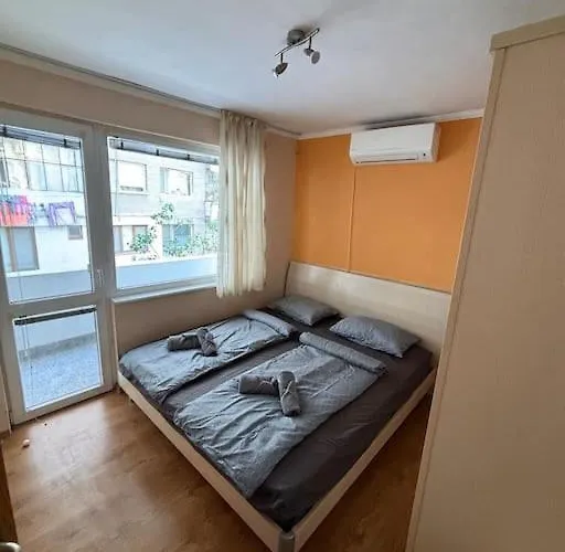 Апартаменти Vlado And Tedi Бургас